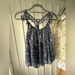 American Eagle Outfitters Navy Floral Women's Blouse